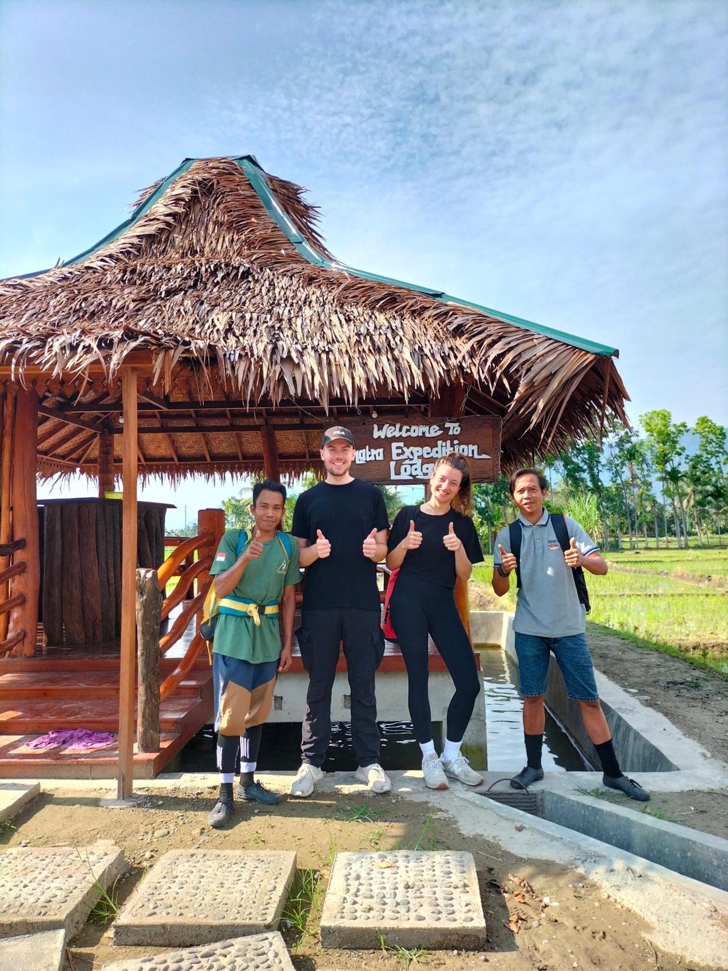 Sumatra Expedition Lodge Букит Лаванг Екстериор снимка